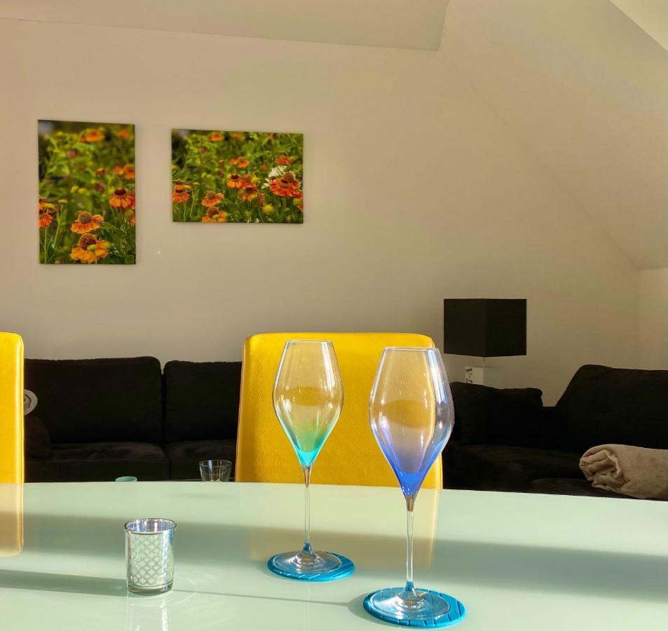 Sonnige Kuschelzeit Apartment Niebull Exterior photo